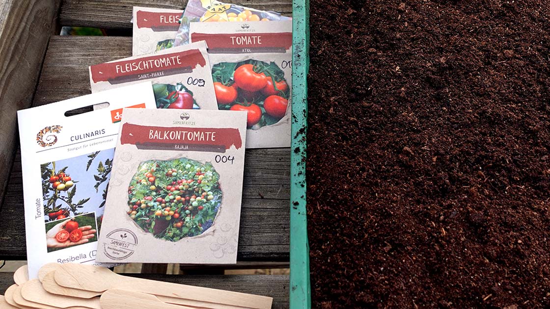 Tomatensamen-Päckchen verschiedener Sorten